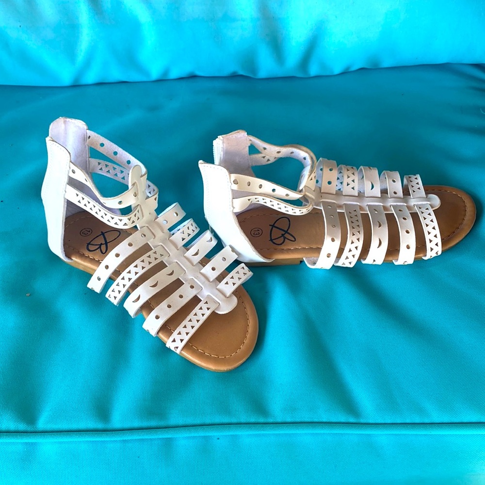 NWOT Sandals